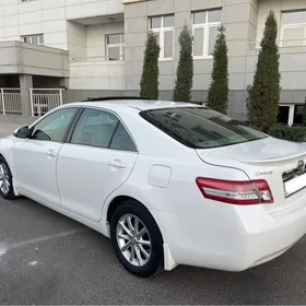 Toyota Camry 2011