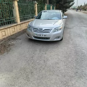 Toyota Camry 2010