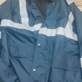 Куртка новая размер L