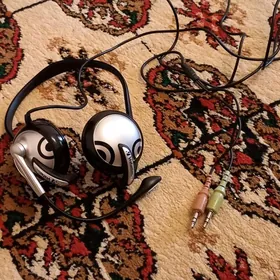 nauşnik наушник