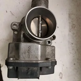 Peugeot Peźo 206 zaslonka