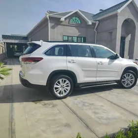 Toyota Highlander 2019