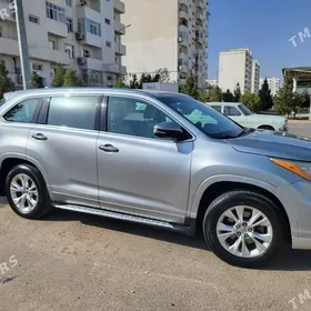 Toyota Highlander 2016