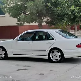 Mercedes-Benz E500 2001
