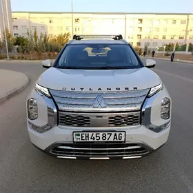 Mitsubishi Outlander 2022