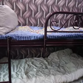 кровать двух ярусная