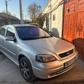 Opel Astra 2004