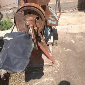 Ýag çykarýan stanok