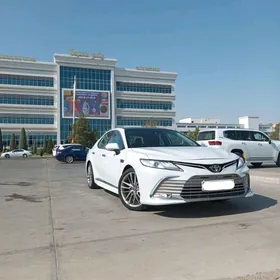 Toyota Camry 2018