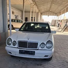 Mercedes-Benz E420 1996
