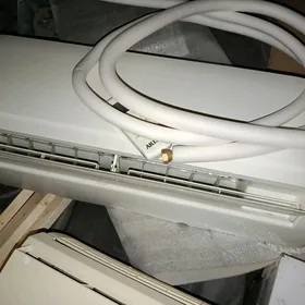 сплит Акира.