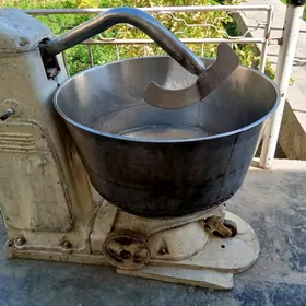 Hamyr garýan meşalka