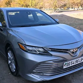Toyota Camry 2018