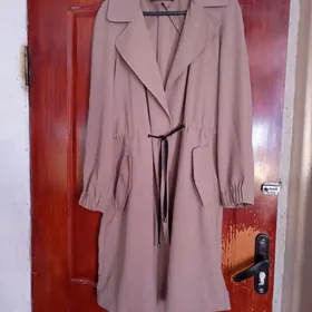 Плащи,пиджаки женские разные