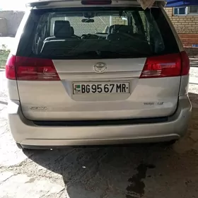 Toyota Sienna 2004