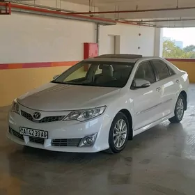 Toyota Camry 2012