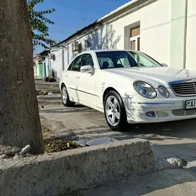 Mercedes-Benz E320 2004