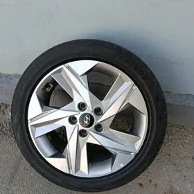 225.45.17 hyundai elantra