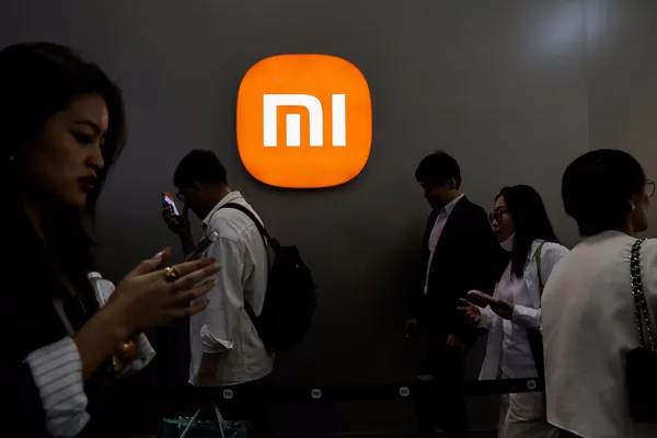 Xiaomi emeli aň sebäpli smartfonlaryň bahasynyň ýokarlanjakdygyny duýdurdy