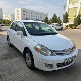 Nissan Versa 2010