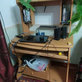 компьютерный стол