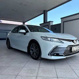 Toyota Camry 2020