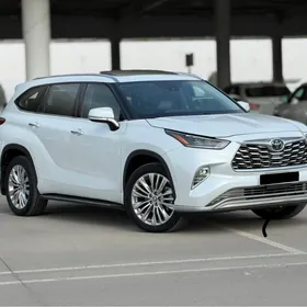 Toyota Highlander 2020