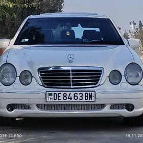 Mercedes-Benz E320 1999