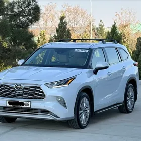 Toyota Highlander 2021