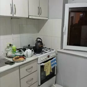 30 мкр 3 этаж 1 ком срочно