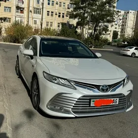 Toyota Camry 2023