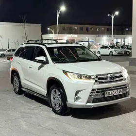 Toyota Highlander 2019