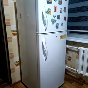 HOLODÍLNÍK LG EXPRES COL 2 KAM