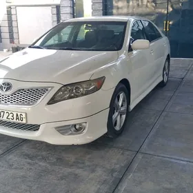 Toyota Camry 2011