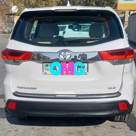 Toyota Highlander 2017