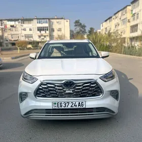 Toyota Highlander 2023