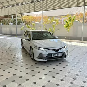Toyota Camry 2020