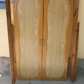 Двери от шкафа б/у