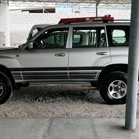 Toyota Land Cruiser 1999
