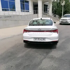 Hyundai Elantra 2021