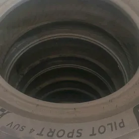 235 65 17 Mishelin 23ýyly