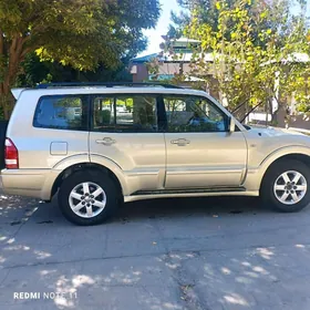 Mitsubishi Pajero 2005