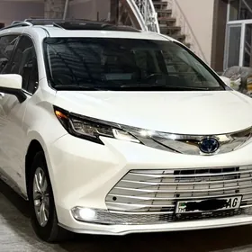 Toyota Sienna 2025