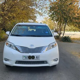 Toyota Sienna 2015