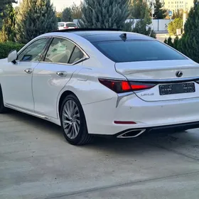 Lexus ES 350 2022