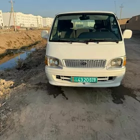 Toyota Hiace 2002