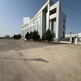 Arende ofis 115m² 3komnat