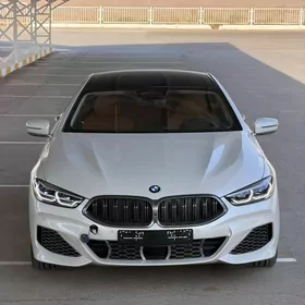 BMW M8 2021