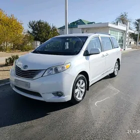Toyota Sienna 2012