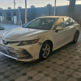 Toyota Camry 2022